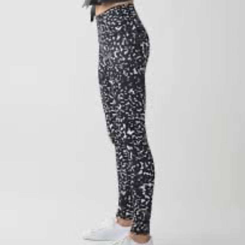 🖤🤍🍋🍋 Black and White Patterned Leggings
